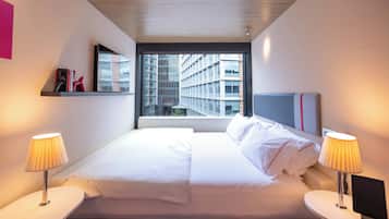 King Room | Ropa de cama de alta calidad y colchones con acolchado adicional