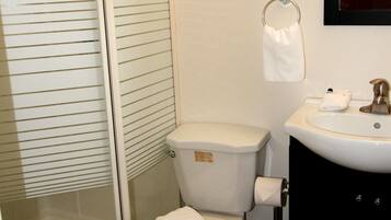 Standard Room, 1 Single Bed (above restaurant) | Bathroom