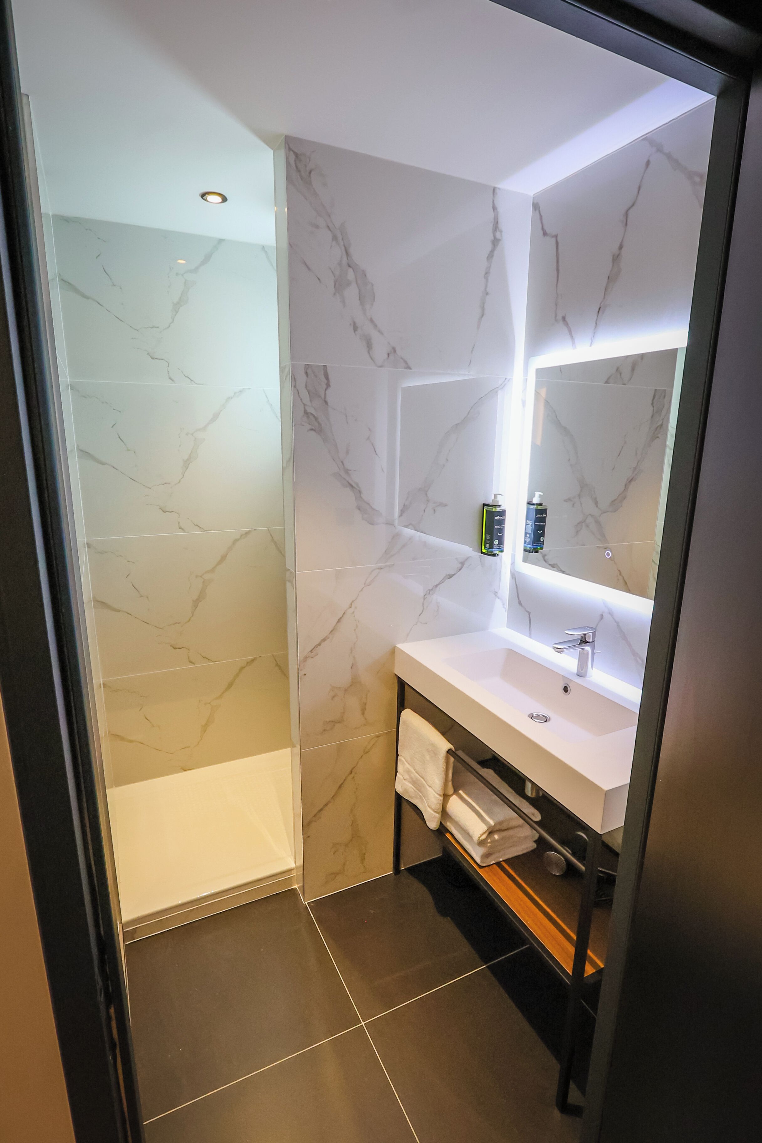 Superior Room | Bathroom