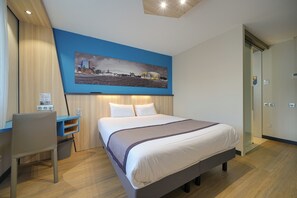 Habitación doble | Escritorio, cortinas blackout, insonorización y wifi gratis 