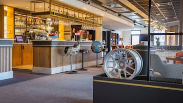 Lunsj og middag serveres