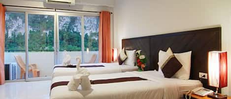 Minibar, in-room safe, desk, free WiFi