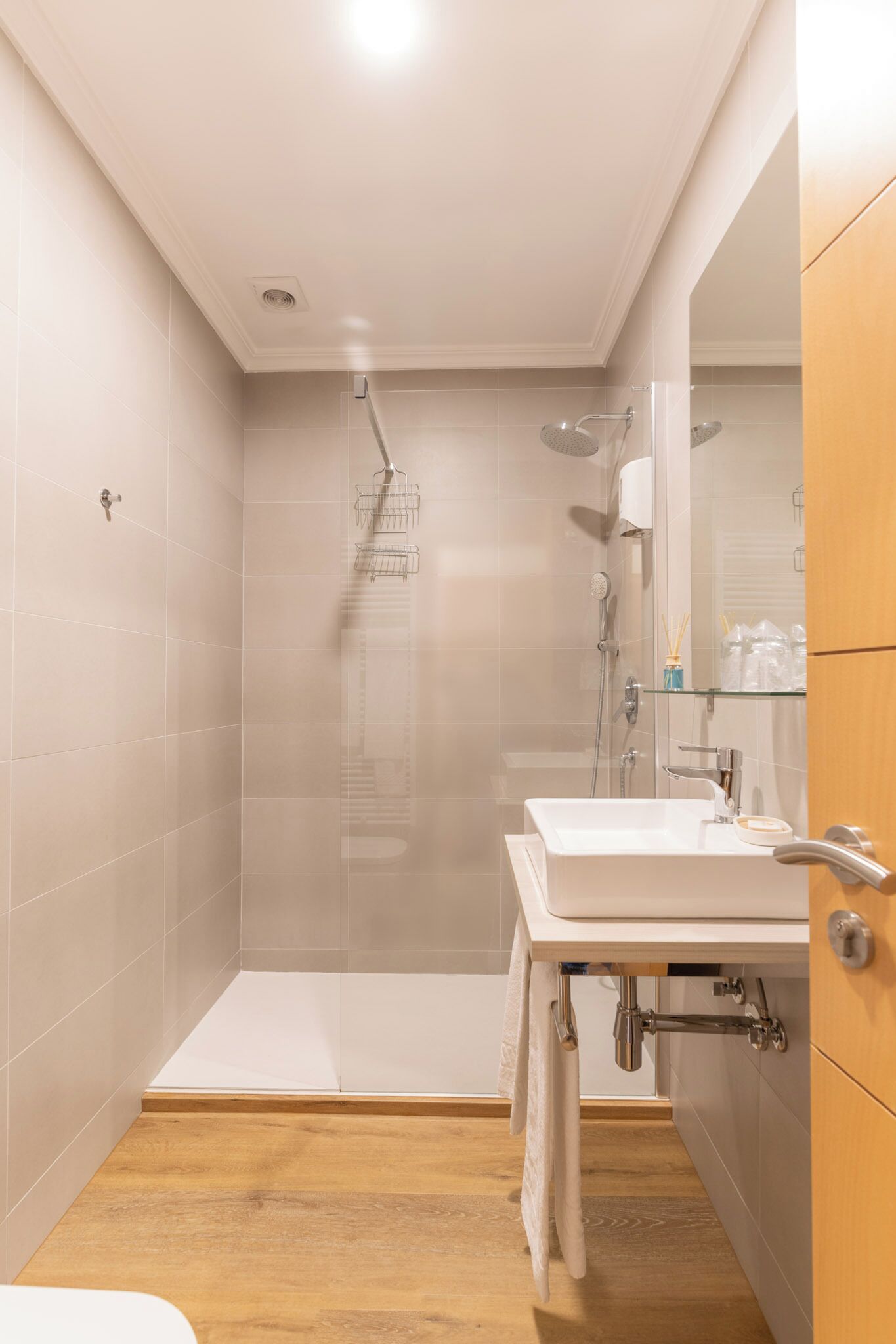 bathtub, designer toiletries, hair dryer, bidet