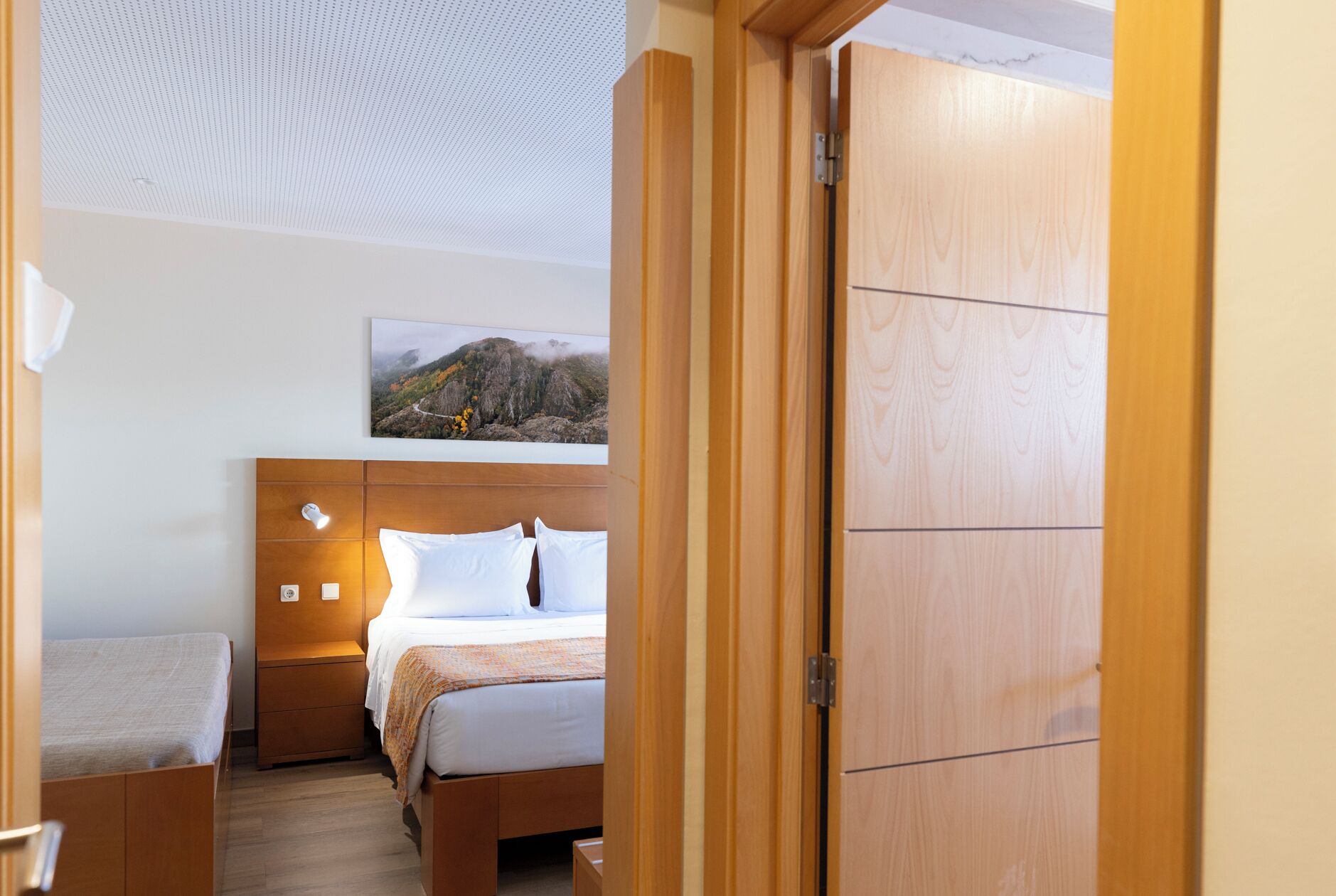 family room | 1 bedroom, in-room safe, desk, blackout curtains