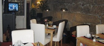 Residencia Pedra Antiga