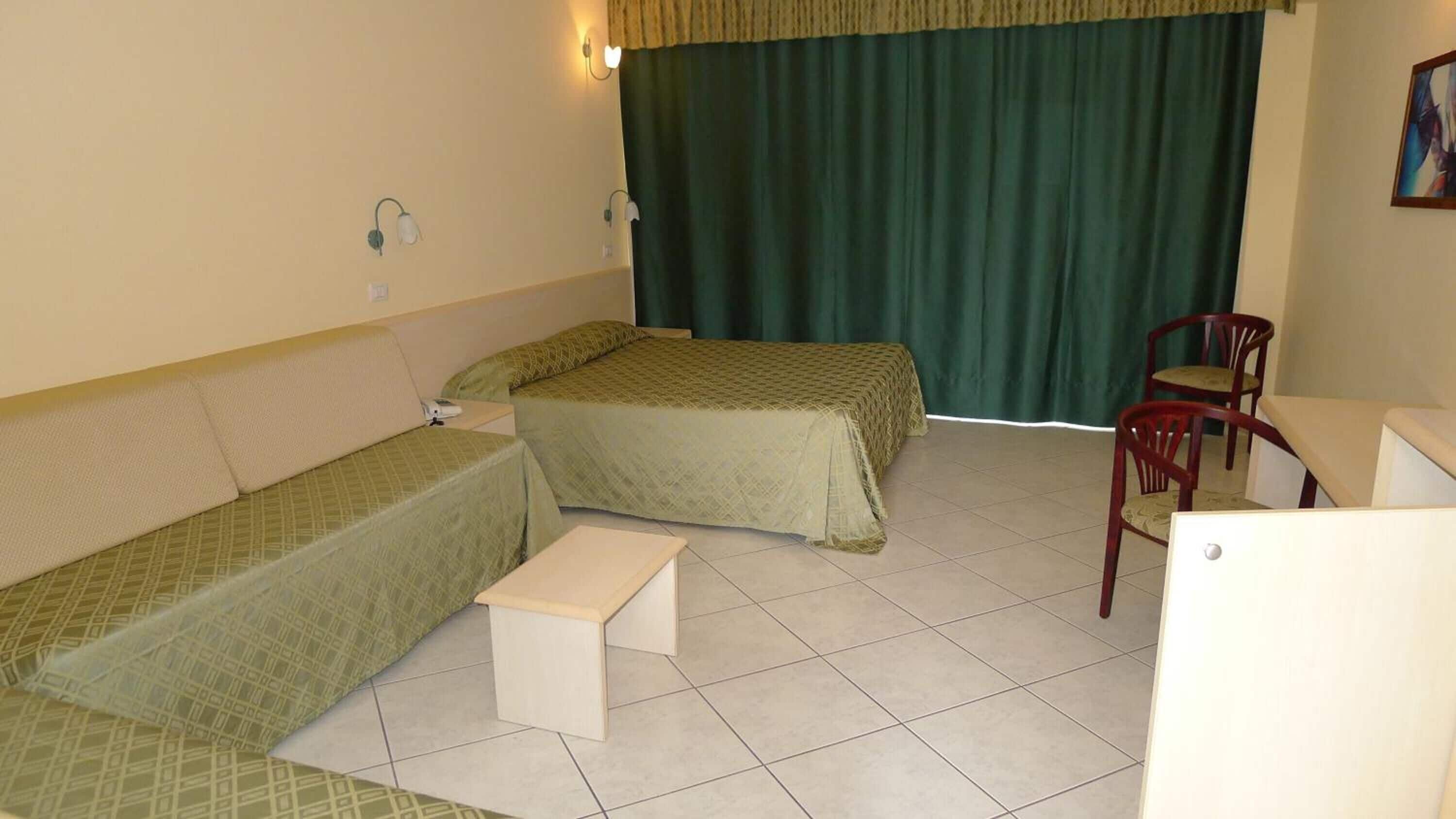 minibar, in-room safe, individually furnished, desk