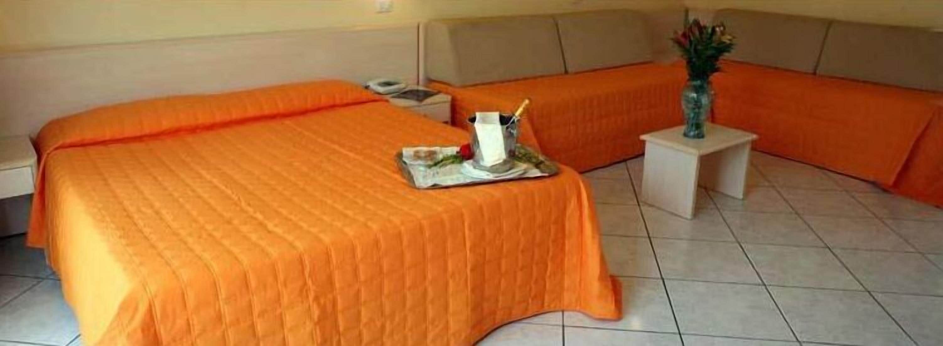 minibar, in-room safe, individually furnished, desk