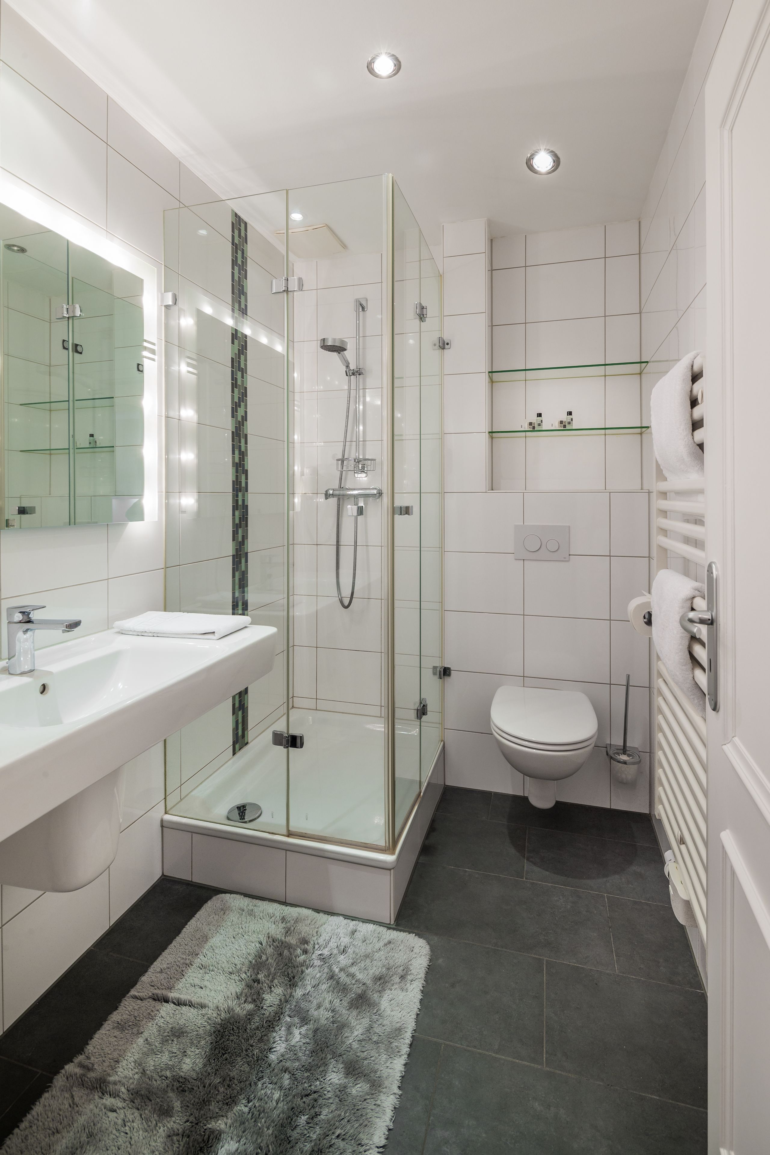 deluxe apartment, 1 queen bed with sofa bed, courtyard view (for 3) | free wifi, bed sheets