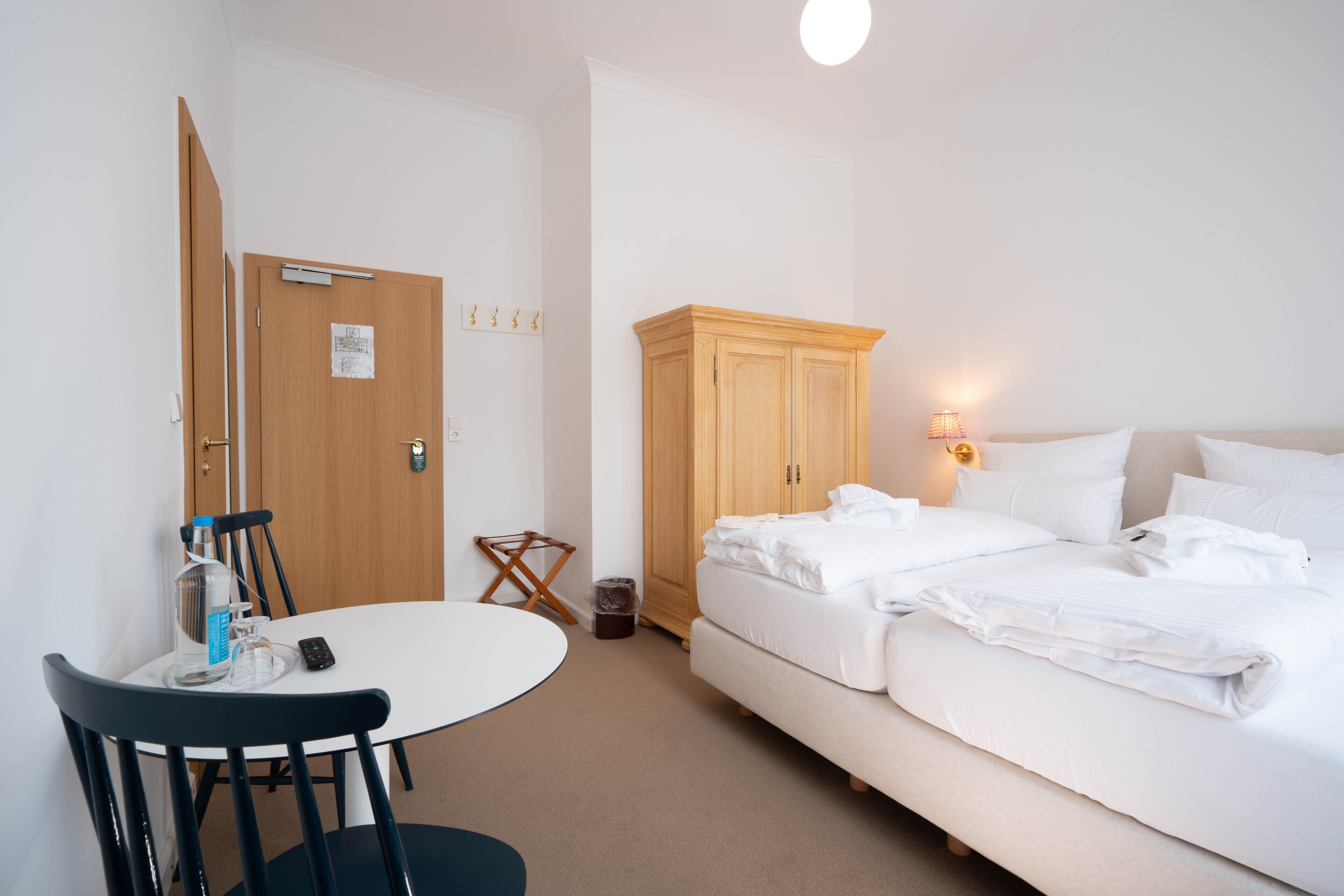 double room, 1 queen bed | free wifi, bed sheets