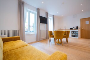 Studio, Non Smoking, Terrace | Living area