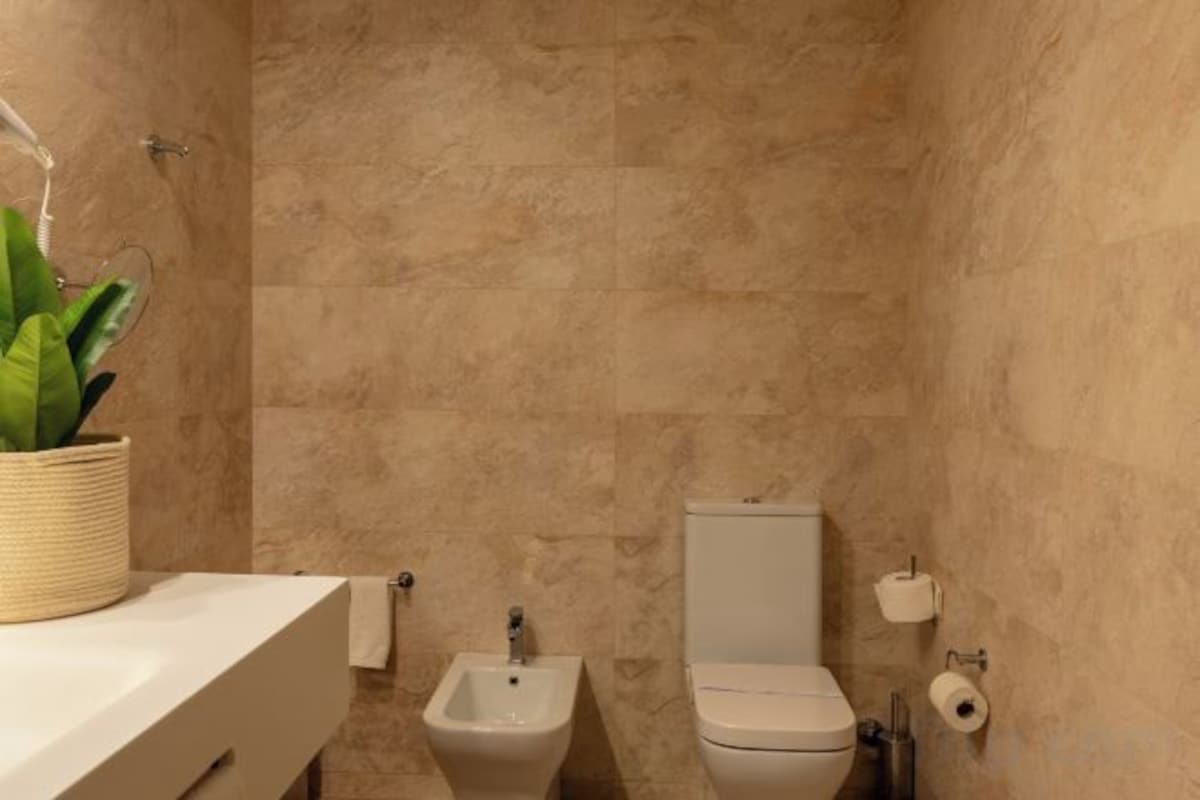 Bathroom | Free toiletries, hair dryer, towels