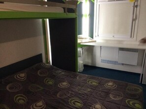 Minibar, free WiFi, bed sheets - Lemon Hotel Saint Omer (Arques)