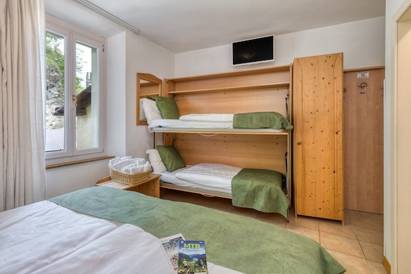 Classic Quadruple Room | In-room safe, desk, soundproofing, free WiFi