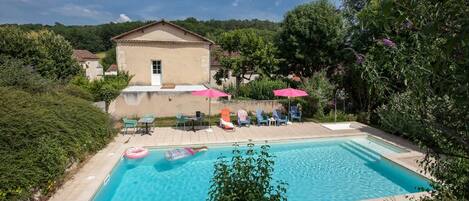 Útilaug, sólstólar