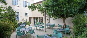 Logis Hôtel Le Lion d'Or