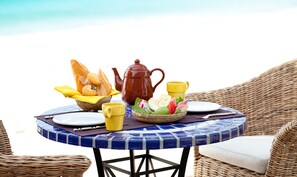 Der serveres morgenmad, frokost og aftensmad