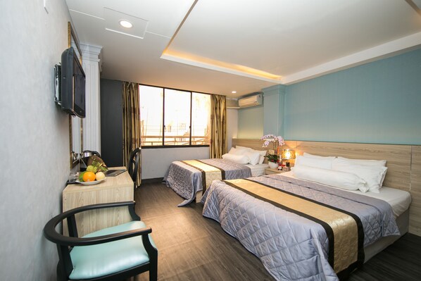 Literie de qualité supérieure, mini-bar avec articles gratuits, bureau