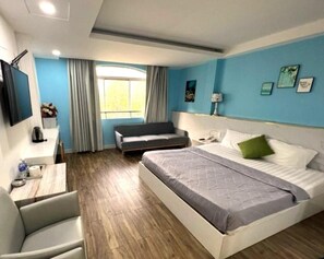 Premium bedding, free minibar items, desk, soundproofing