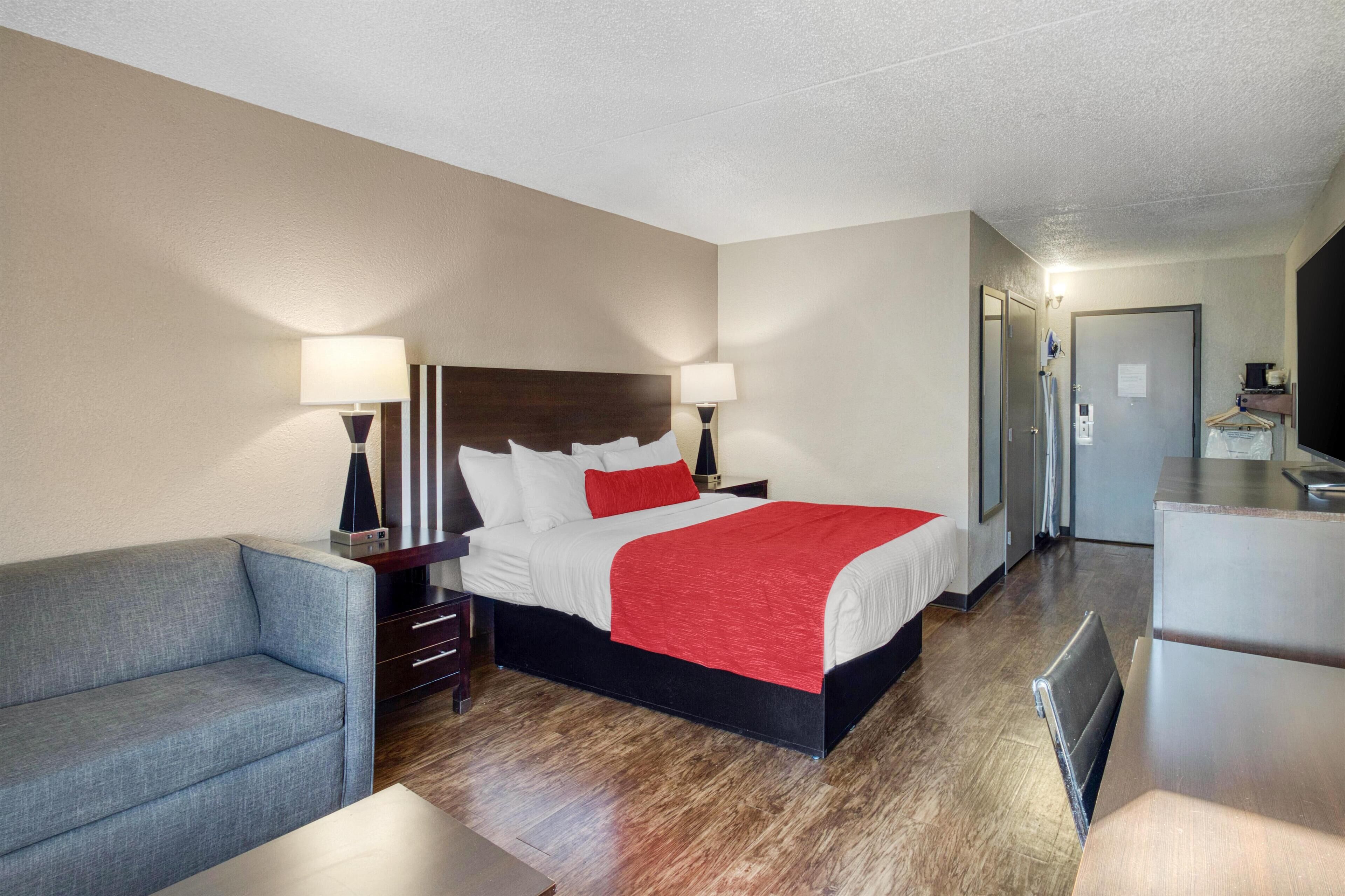 Bureau, espace de travail pour ordinateur portable, rideaux occultants