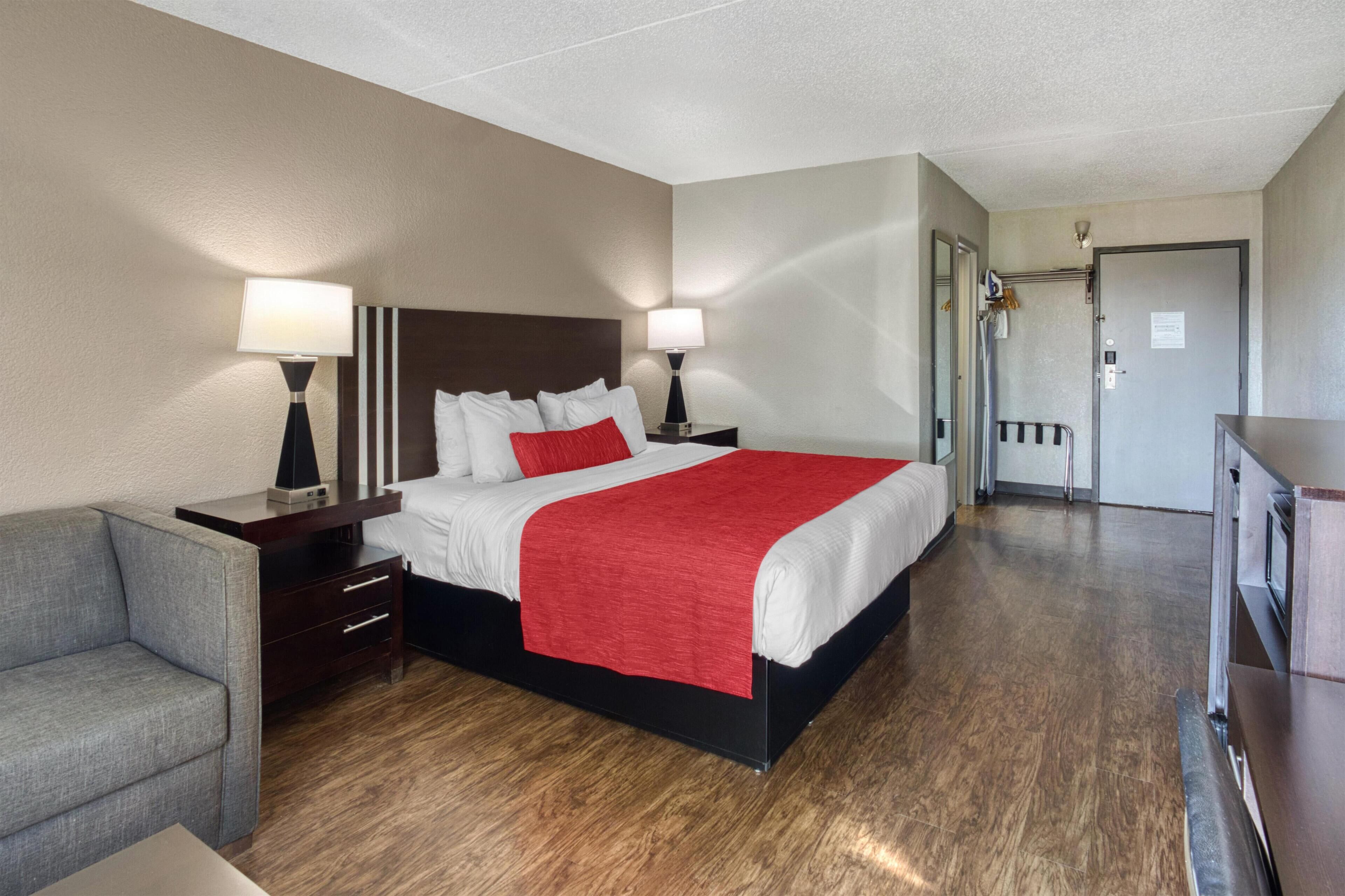 Standardzimmer, 1 King-Bett, Nichtraucher, Kühlschrank und Mikrowelle