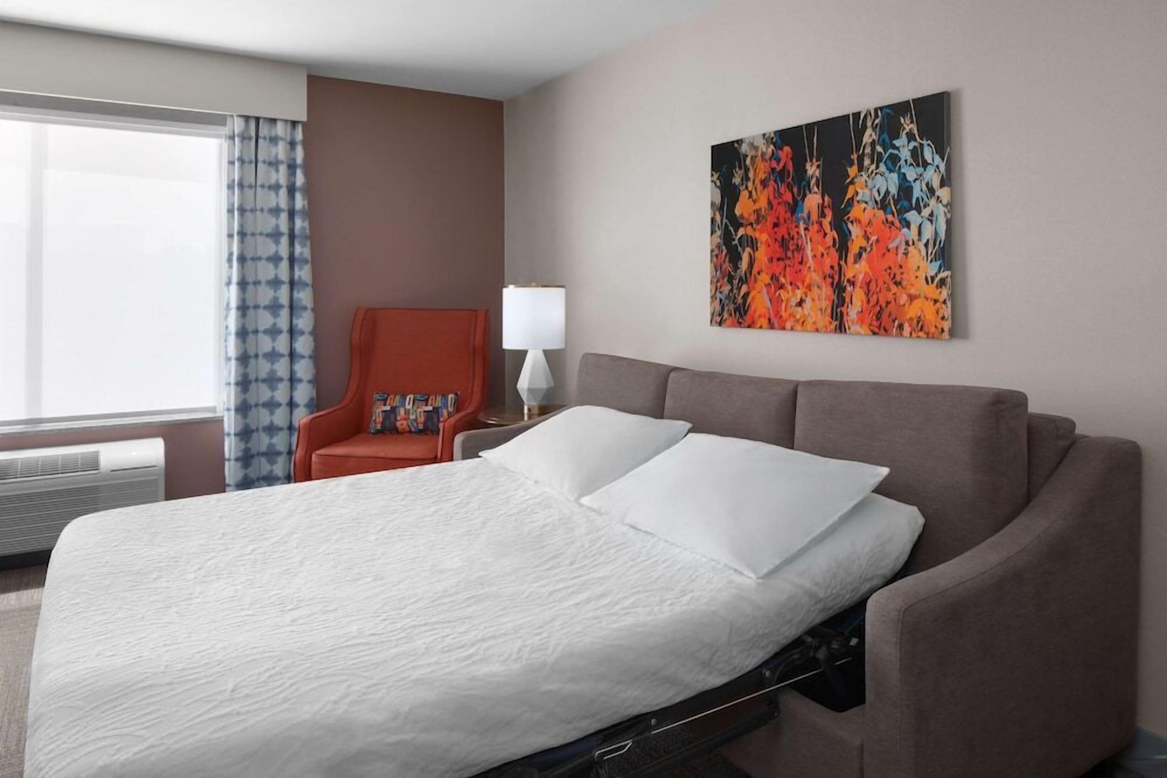 Egyptian cotton sheets, premium bedding, down comforters, pillowtop beds
