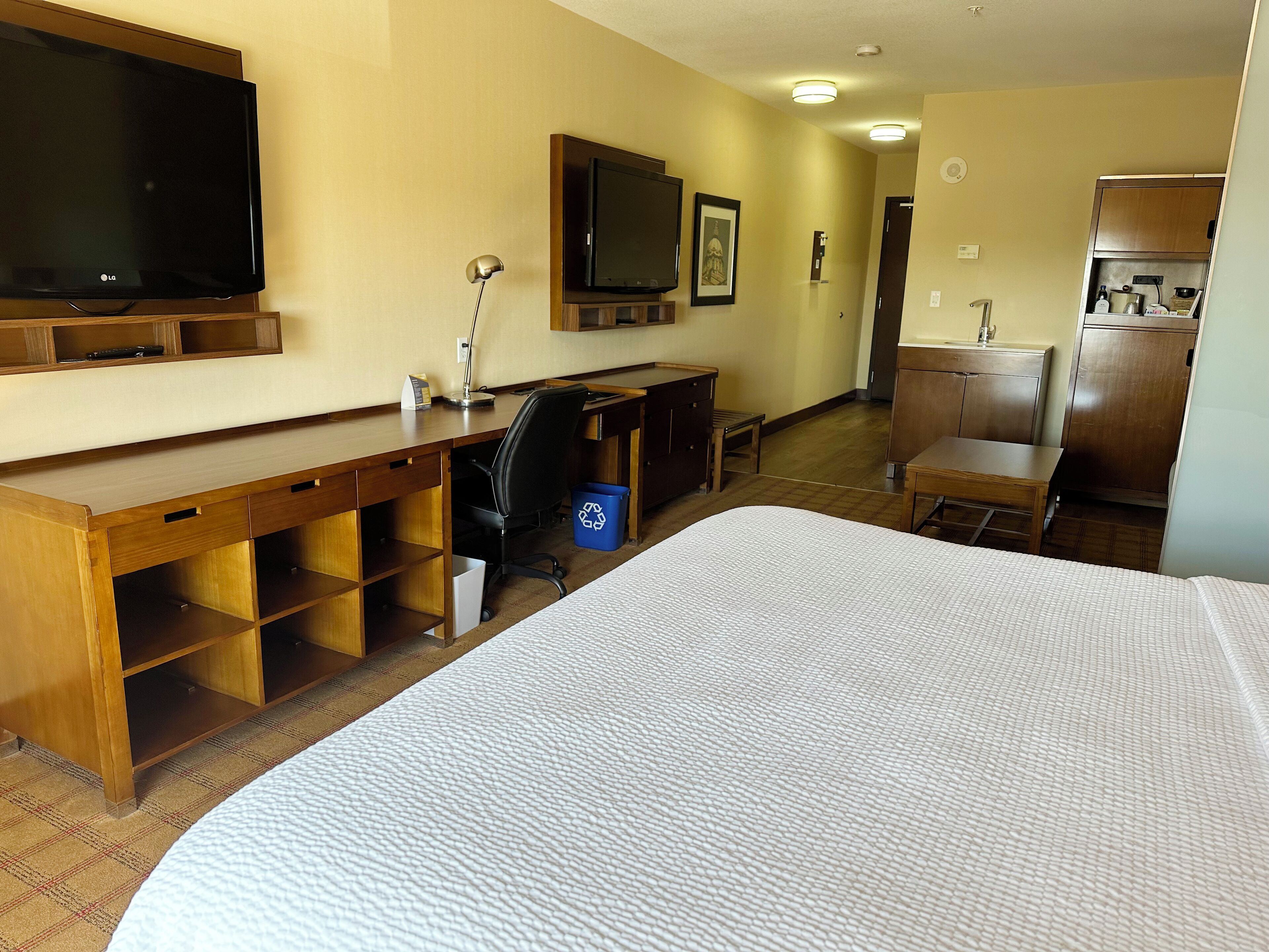 premium bedding, in-room safe, desk, iron/ironing board