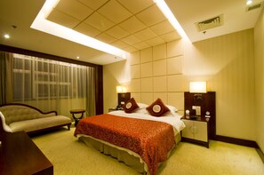 Executive Suite | Minibar, desk, blackout drapes, free WiFi - Eastar International Hotel (Chengdu)