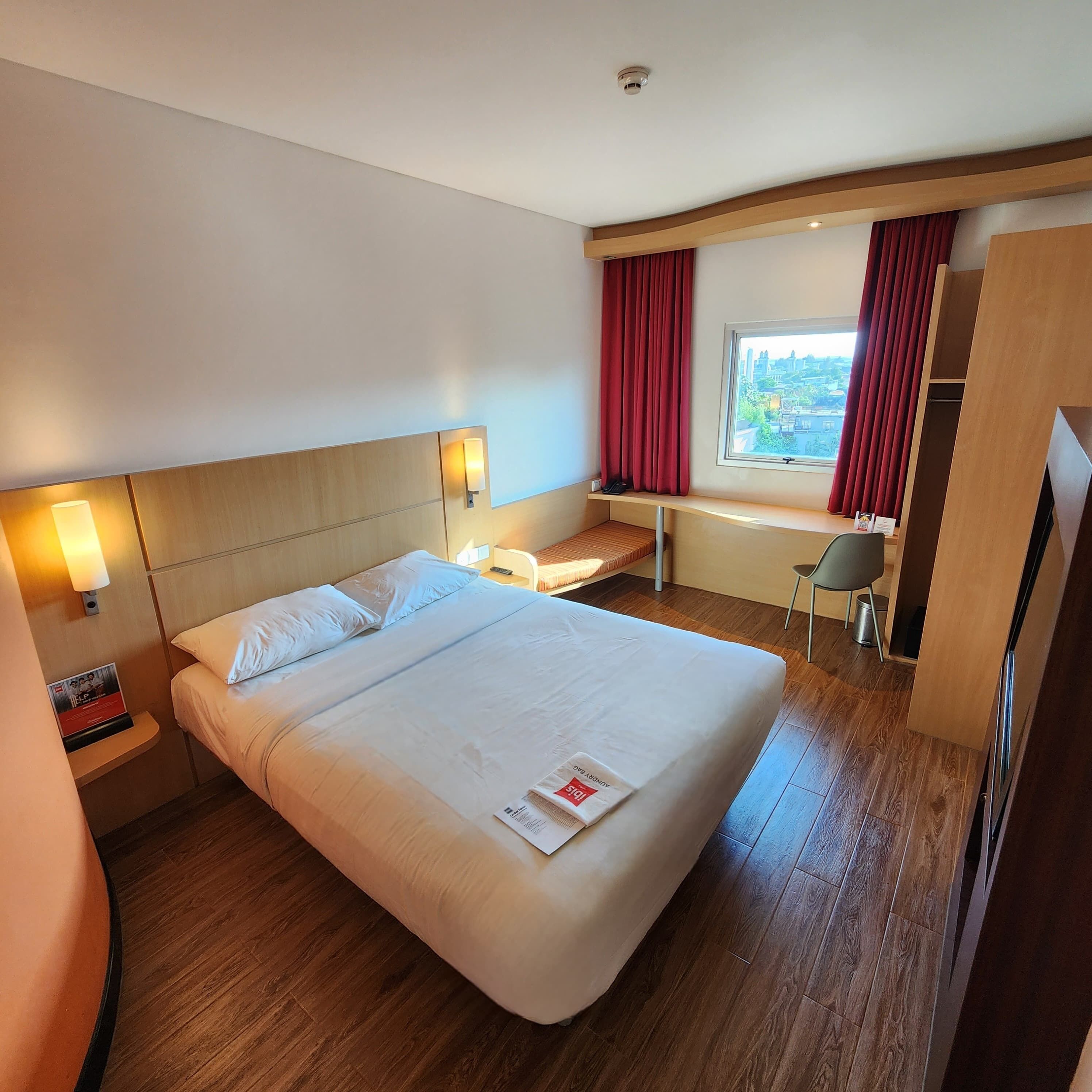 In-room safe, desk, free WiFi, bed sheets