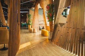 Hallway - VELA Dhi GLOW Pratunam (Bangkok)