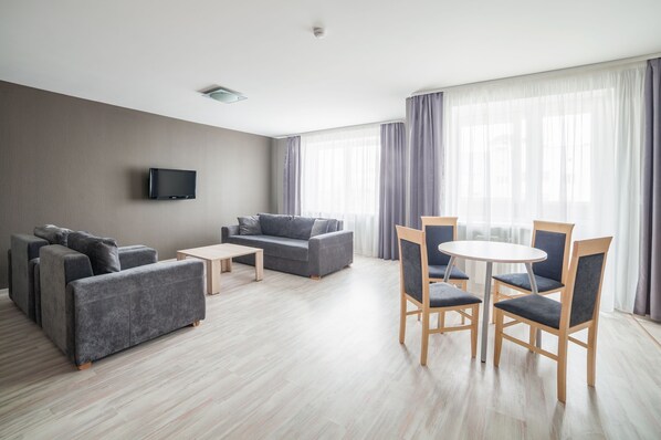 Apartment, 1 Bedroom (Optima) | Living area