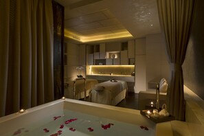 Soins corporels, soins d'hydrothérapie, soins d'aromathérapie