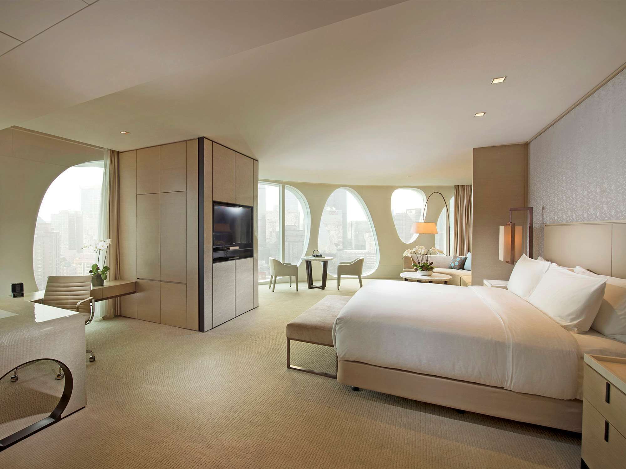 1 King Junior Suite