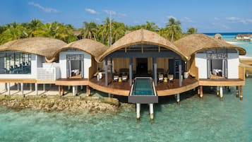 Couples treatment rooms, body treatments, facials