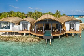 Couples treatment rooms, body treatments, facials