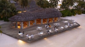 4 restaurants, breakfast, lunch, dinner served; Japanese cuisine - OUTRIGGER Maldives Maafushivaru Resort (Maafushivaru)