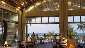 4 Restaurants; Frühstück, Mittagessen und Abendessen werden serviert
