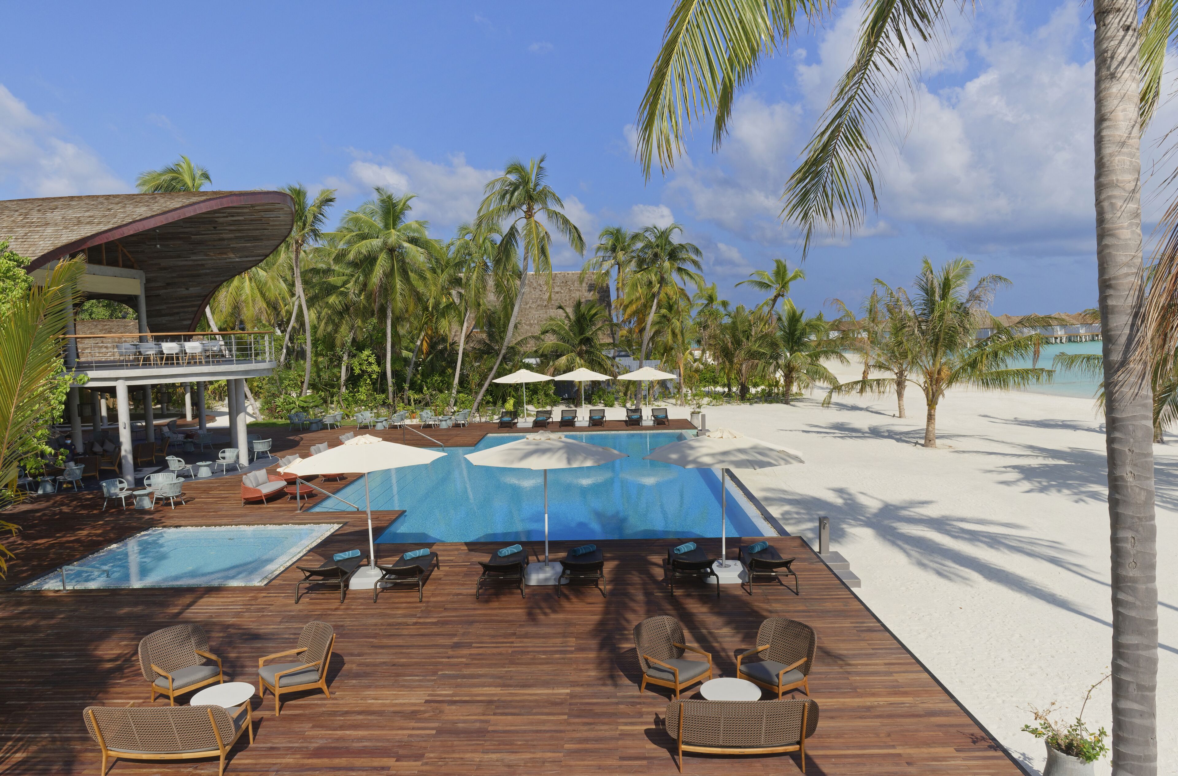 Poolside bar