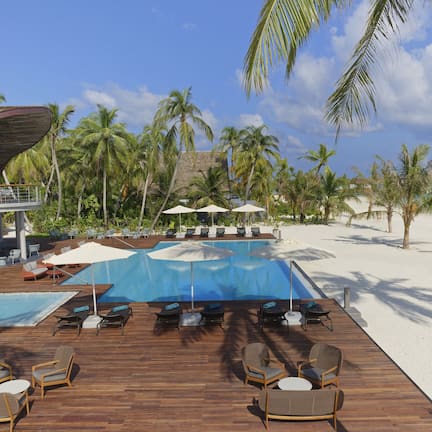 Poolside bar