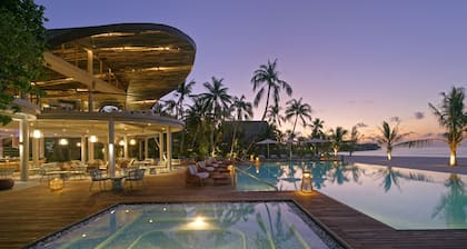 OUTRIGGER Maldives Maafushivaru Resort