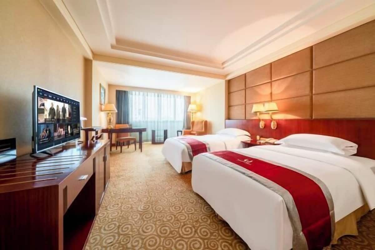 Minibar, una cassaforte in camera, orologio con sveglia