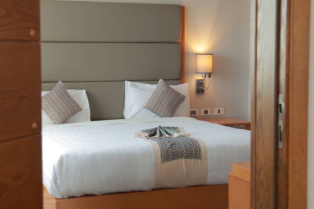 presidential room | in-room safe, desk, soundproofing, iron/ironing board