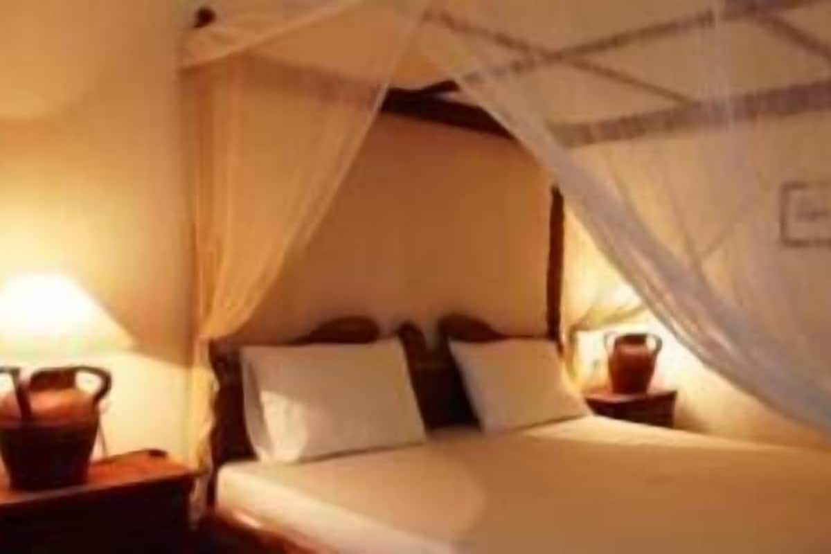 soundproofing, free wifi