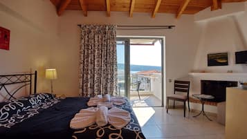 Standard Room | Egyptian cotton sheets, premium bedding, pillowtop beds, minibar