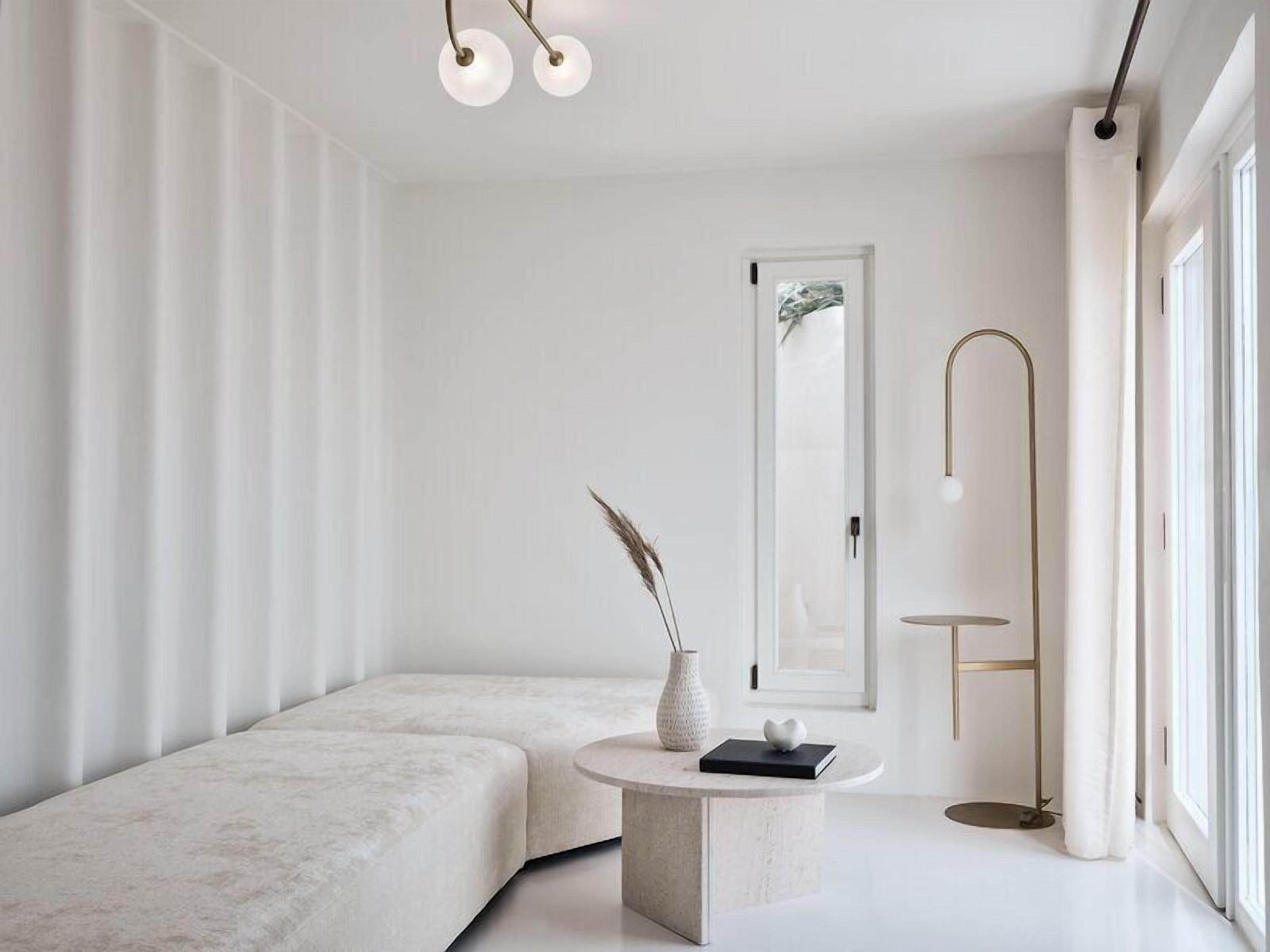 Eternal Suite with with Private Pool and Hot tub | Egyptian cotton sheets, premium bedding, Tempur-Pedic beds, minibar