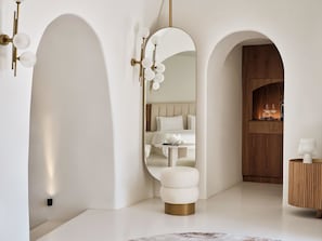 Cave Pool Suite  | Interior