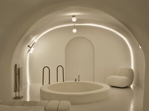 Suite, privat basseng (Prestige) | Spa | Kroppsbehandlinger, aromaterapi og massasje med varme steiner