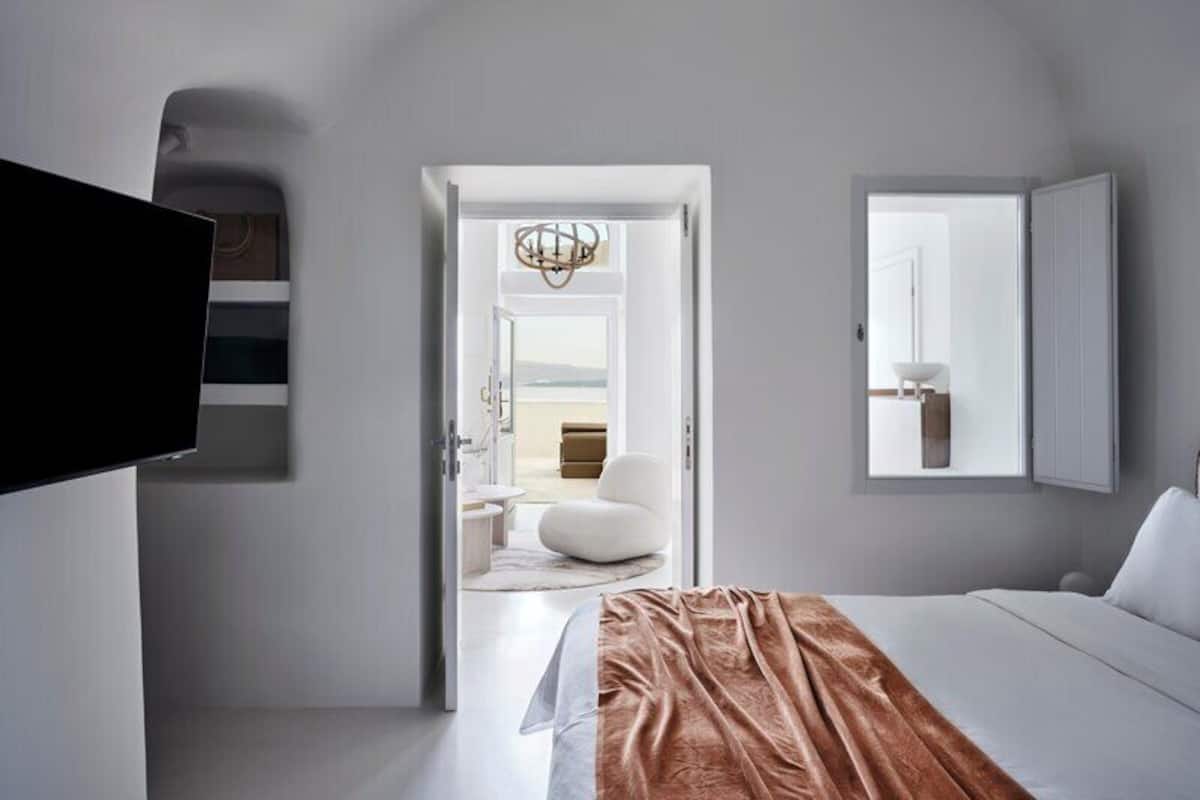 Two Bedroom Suite with Infinity Pool | Egyptian cotton sheets, premium bedding, Tempur-Pedic beds, minibar