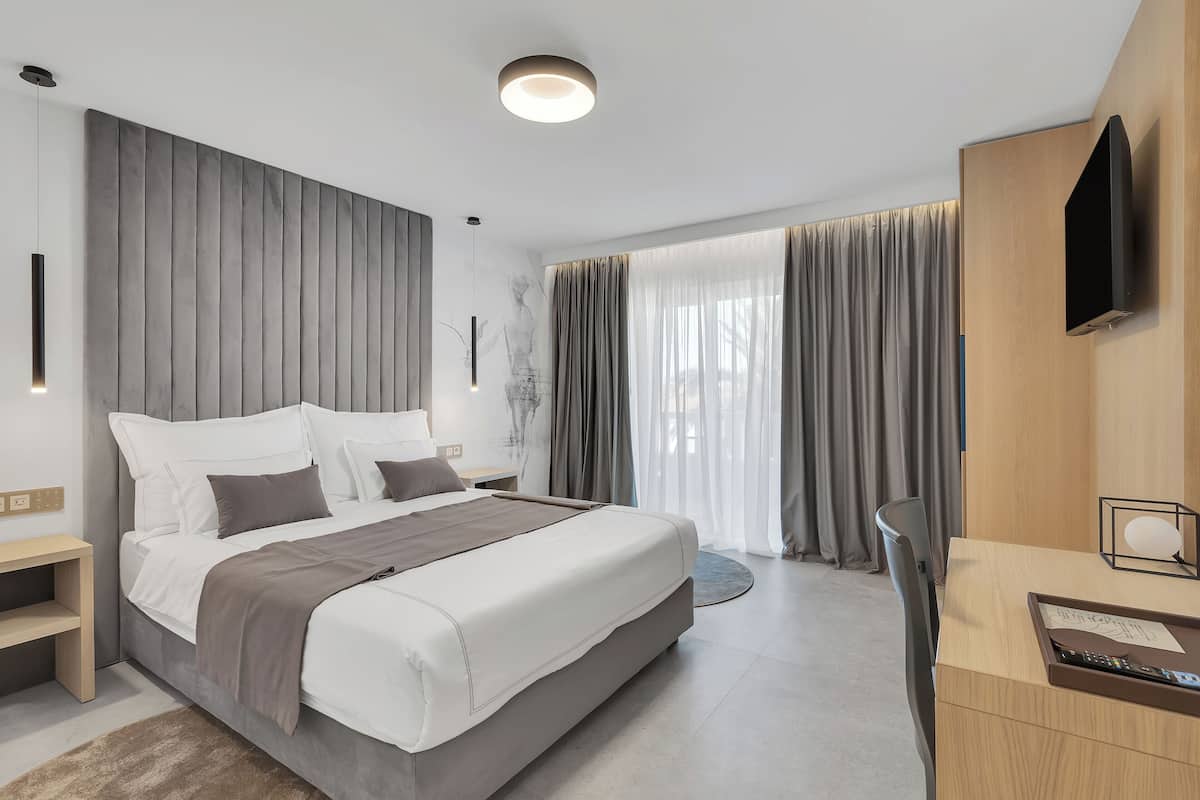 Classic Double room | 客房内保险箱、遮光窗帘、隔音、免费 WiFi
