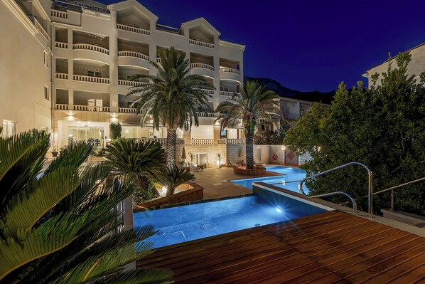 Outdoor pool - Hotel Laurentum (Tucepi)