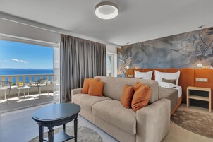 Habitación doble superior, vistas al mar | Caja fuerte, cortinas opacas, sistema de insonorización y wifi gratis